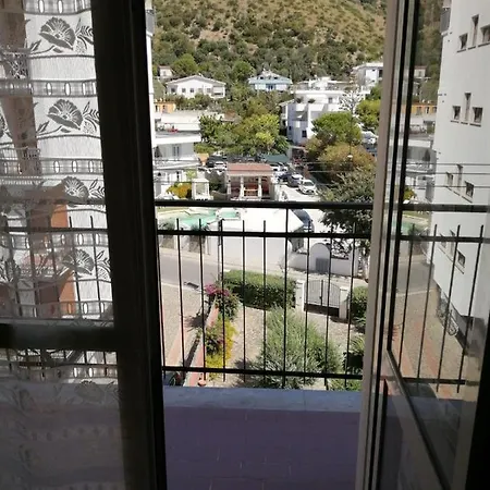 Blue Flag, Free Parking Place, Beach Front アパート